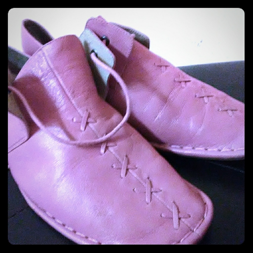 Henry Ferrara female shoes
